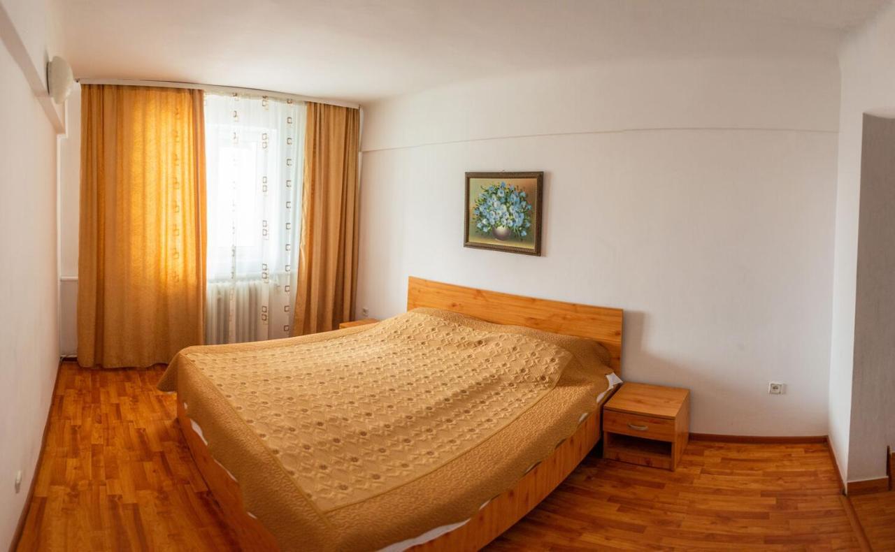 Hotel Horezu Extérieur photo