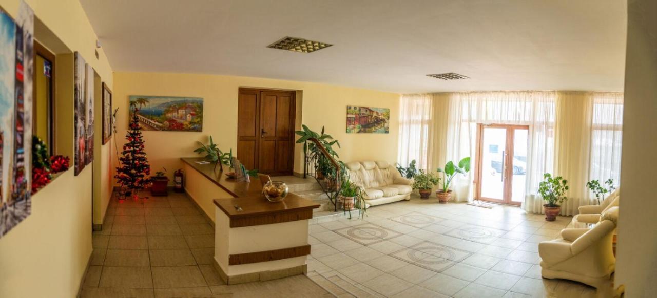 Hotel Horezu Extérieur photo