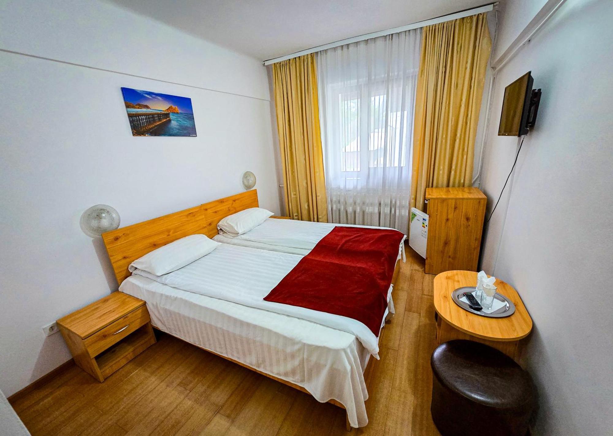 Hotel Horezu Extérieur photo